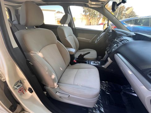 Used 2015 Subaru Forester 2.5i Premium w/ Popular Package #2 AWD/4WD image 9