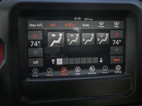 Used 2021 Jeep Gladiator Rubicon w/ LED Lighting Group AWD/4WD image 23