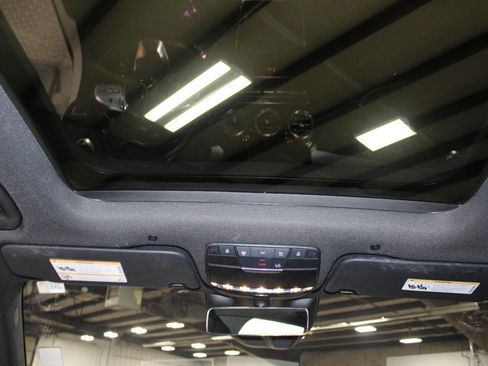 Used 2022 Mercedes-Benz GLC 300 4MATIC image 40