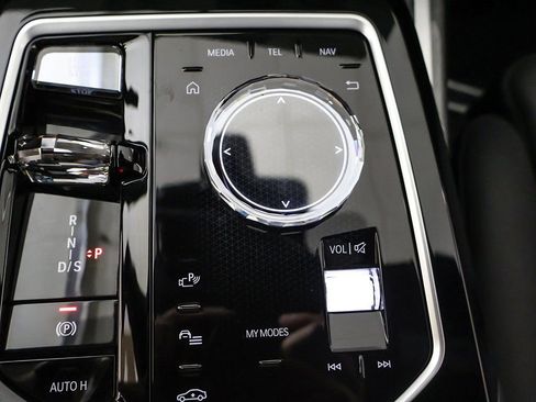 Used 2023 BMW 760i xDrive w/ Parking Assistance Package image 58