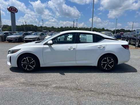 Used 2025 Nissan Sentra SV FWD image 2