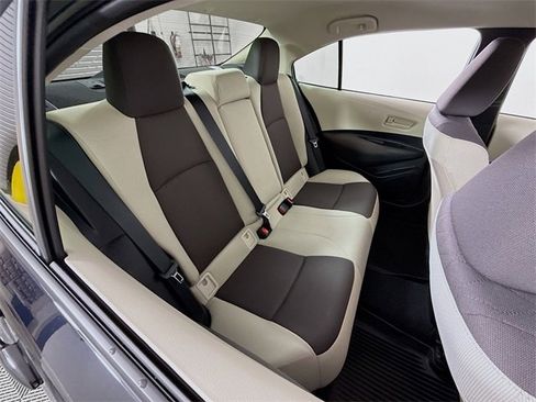 Certified 2025 Toyota Corolla LE image 27