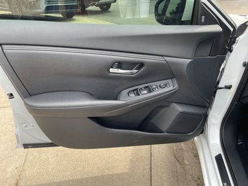 Used 2020 Nissan Sentra SV FWD image 10