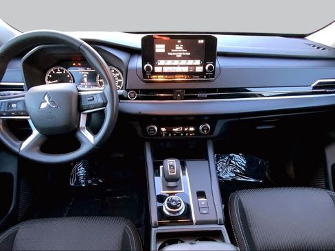 Used 2023 Mitsubishi Outlander ES FWD image 28