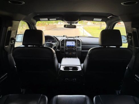 Used 2021 Ford Expedition XLT RWD image 16
