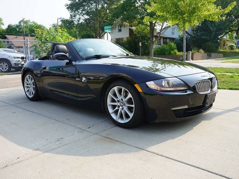 Used 2007 BMW Z4 3.0i RWD image 4
