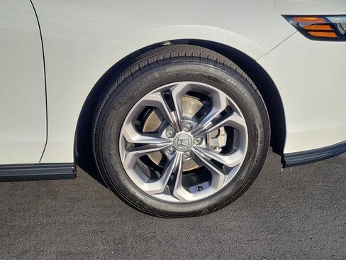 Used 2024 Honda Accord EX image 5