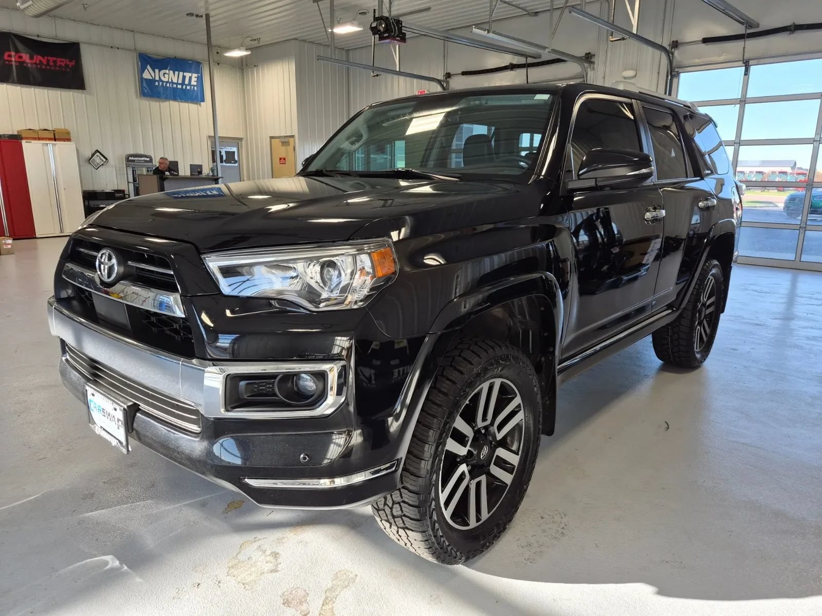 Used 2021 Toyota 4Runner Limited w/ Convenience Package (TMS) AWD/4WD image 6