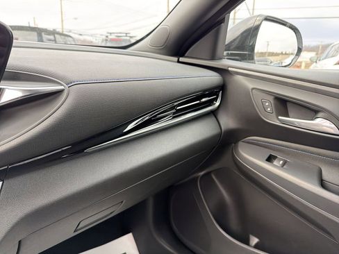 Used 2025 Buick Envista Sport Touring FWD image 25