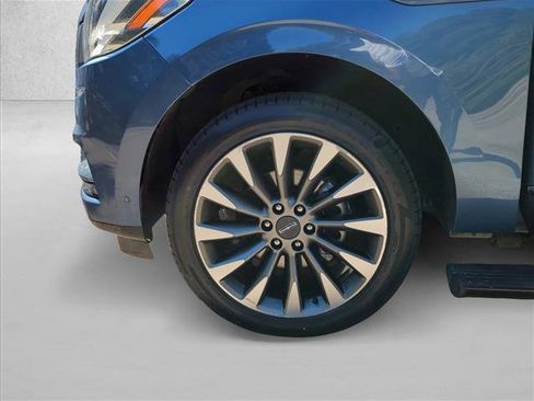 Used 2020 Lincoln Navigator Reserve image 29