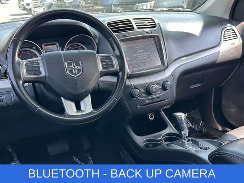 Used 2020 Dodge Journey Crossroad FWD image 2