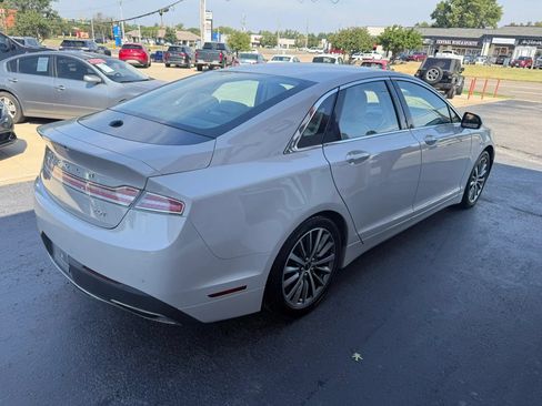 Used 2020 Lincoln MKZ FWD image 7