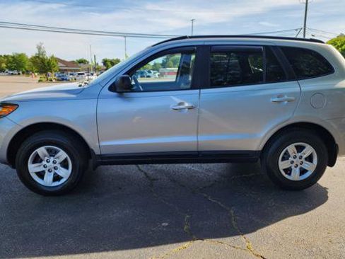 Used 2009 Hyundai Santa Fe GLS FWD image 3