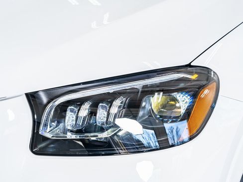 Used 2024 Mercedes-Benz Maybach GLS 600 4MATIC image 13