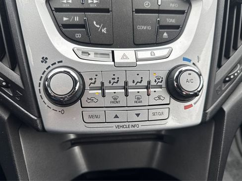 Used 2014 Chevrolet Equinox LS image 24