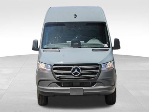 New 2025 Mercedes-Benz Sprinter 2500 image 2