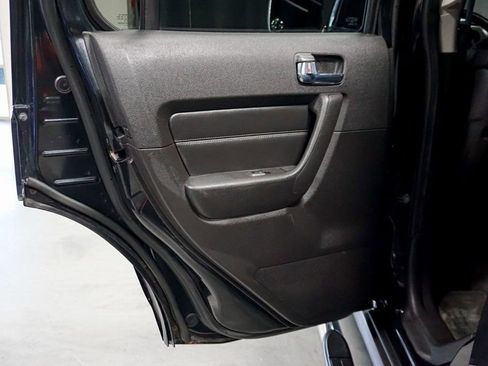 Used 2008 HUMMER H3 image 25