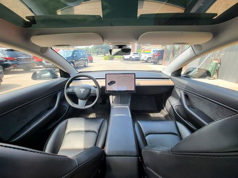 Used 2021 Tesla Model 3 Long Range image 11