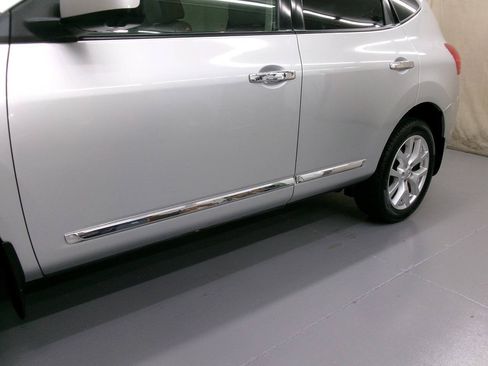 Used 2012 Nissan Rogue SL AWD/4WD image 4
