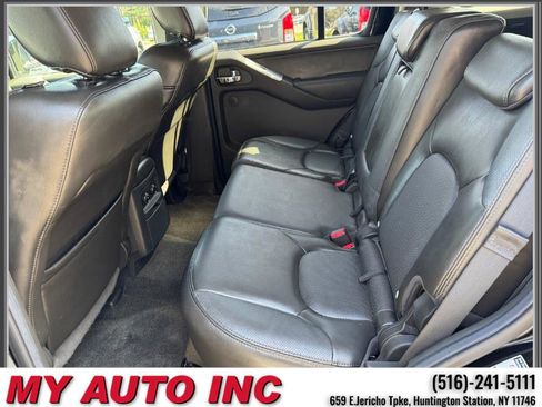 Used 2011 Nissan Pathfinder Silver w/ Protection Pkg image 33