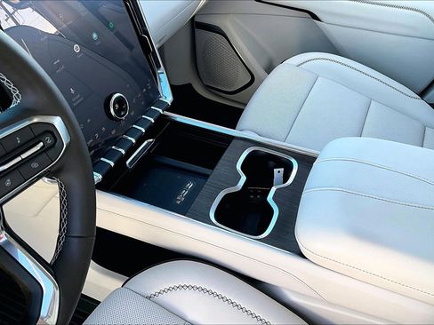 Used 2024 GMC Acadia Denali w/ Super Cruise Package image 14