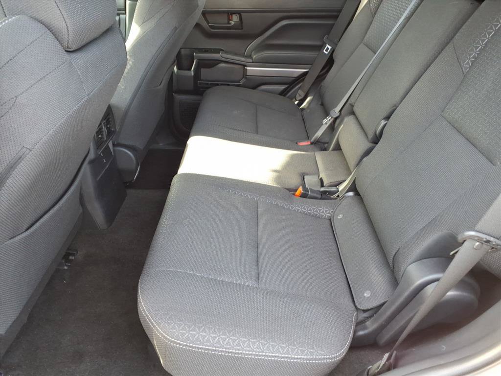 Used 2026 Toyota 4Runner SR5 AWD/4WD image 7