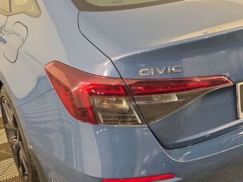 Used 2025 Honda Civic Sport image 36