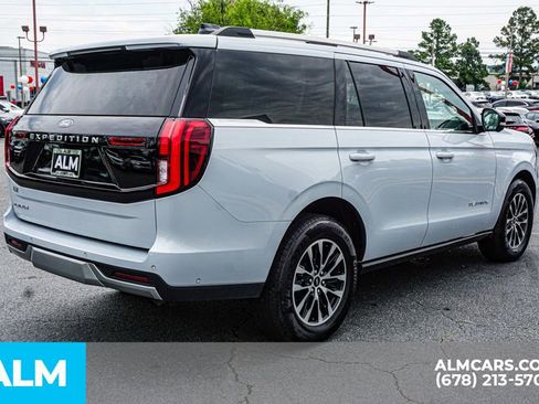 Used 2025 Ford Expedition Platinum AWD/4WD image 6