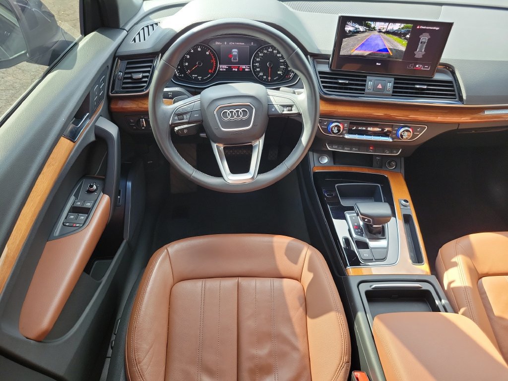 Used 2022 Audi Q5 2.0T Premium w/ Convenience Package AWD/4WD image 19