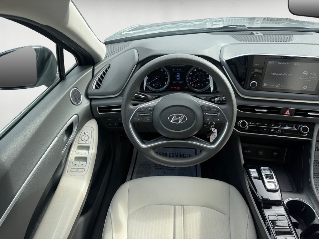Used 2023 Hyundai Sonata SE FWD image 12