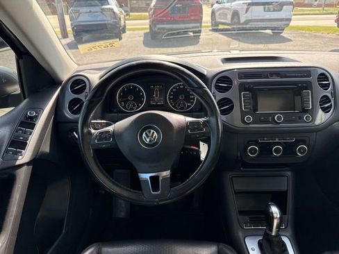 Used 2012 Volkswagen Tiguan S image 19