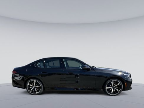 New 2026 BMW 530i xDrive w/ M Sport Package AWD/4WD image 6