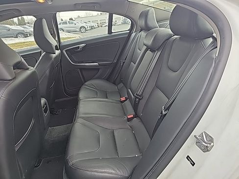 Used 2015 Volvo S60 T5 Premier image 11