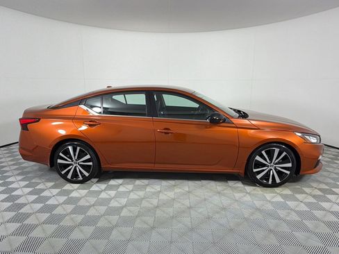 Used 2020 Nissan Altima 2.5 SR FWD image 4