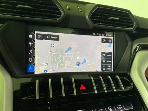 Used 2019 Lamborghini Urus image 21