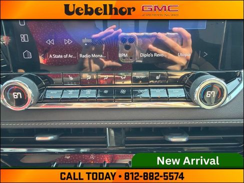 Used 2025 Chevrolet Colorado LT w/ Advanced Trailering Package RWD image 24