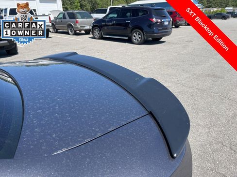 Used 2023 Dodge Charger SXT w/ Blacktop Package image 10