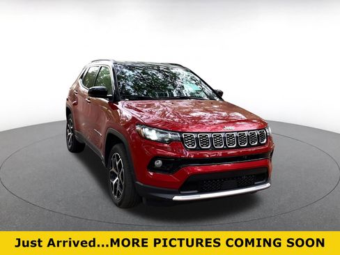 Used 2025 Jeep Compass Limited image 1