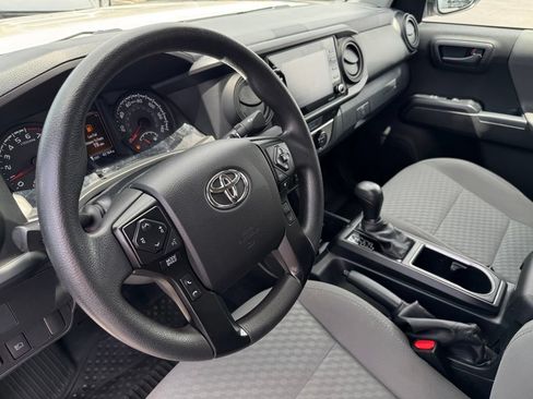 Used 2021 Toyota Tacoma SR AWD/4WD image 14