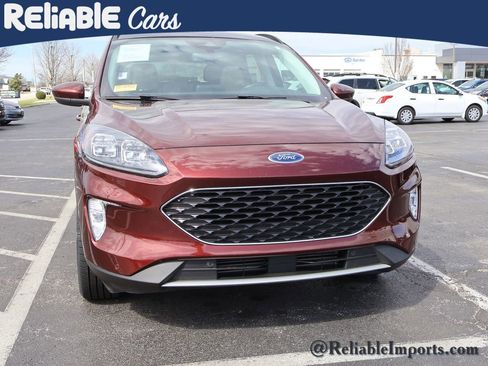 Used 2021 Ford Escape Titanium w/ Class II Trailer Tow Package image 4