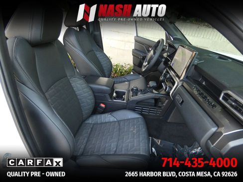 Used 2025 Toyota Tacoma TRD Off-Road w/ TRD Off Road Premium Package AWD/4WD image 33