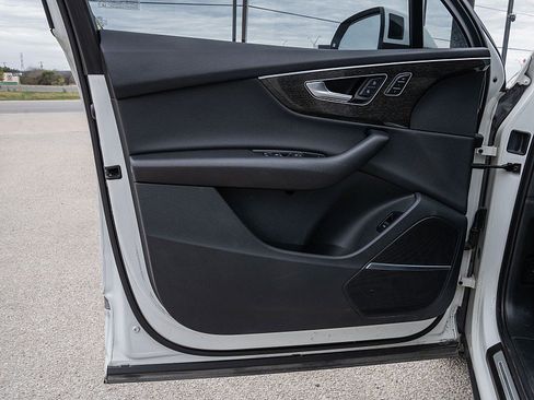 Used 2021 Audi Q7 3.0T Premium Plus image 10