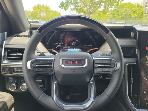 New 2026 GMC Yukon XL Elevation w/ Elevation Premium Package AWD/4WD image 9