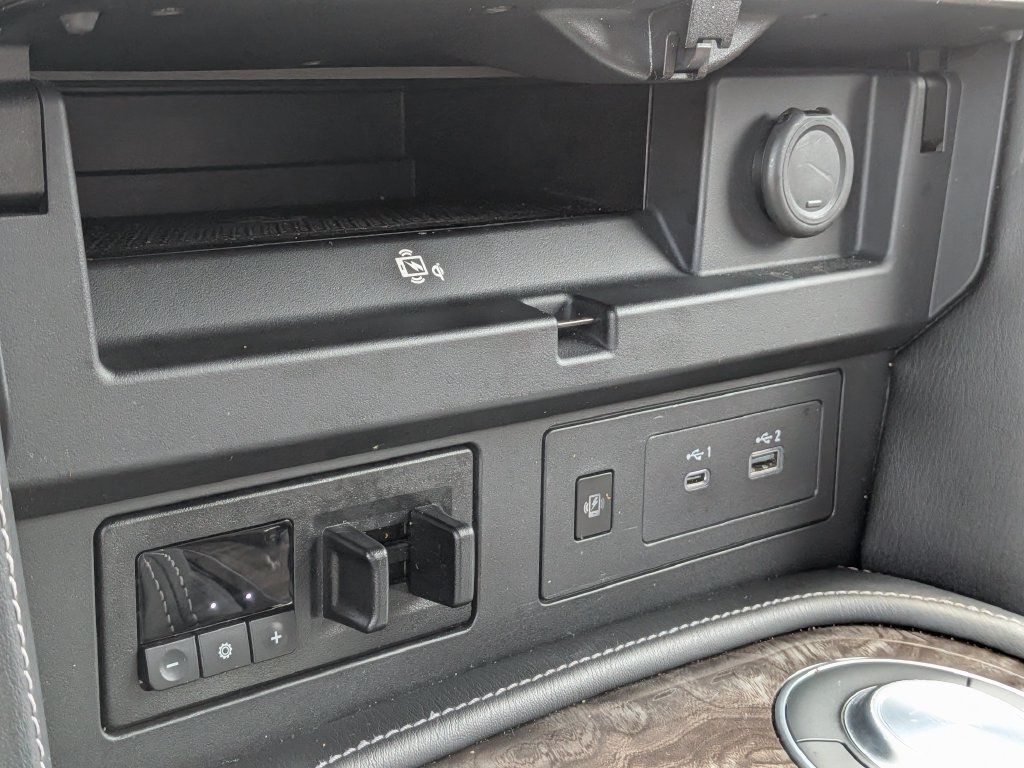 Used 2023 Nissan Armada Platinum RWD image 23