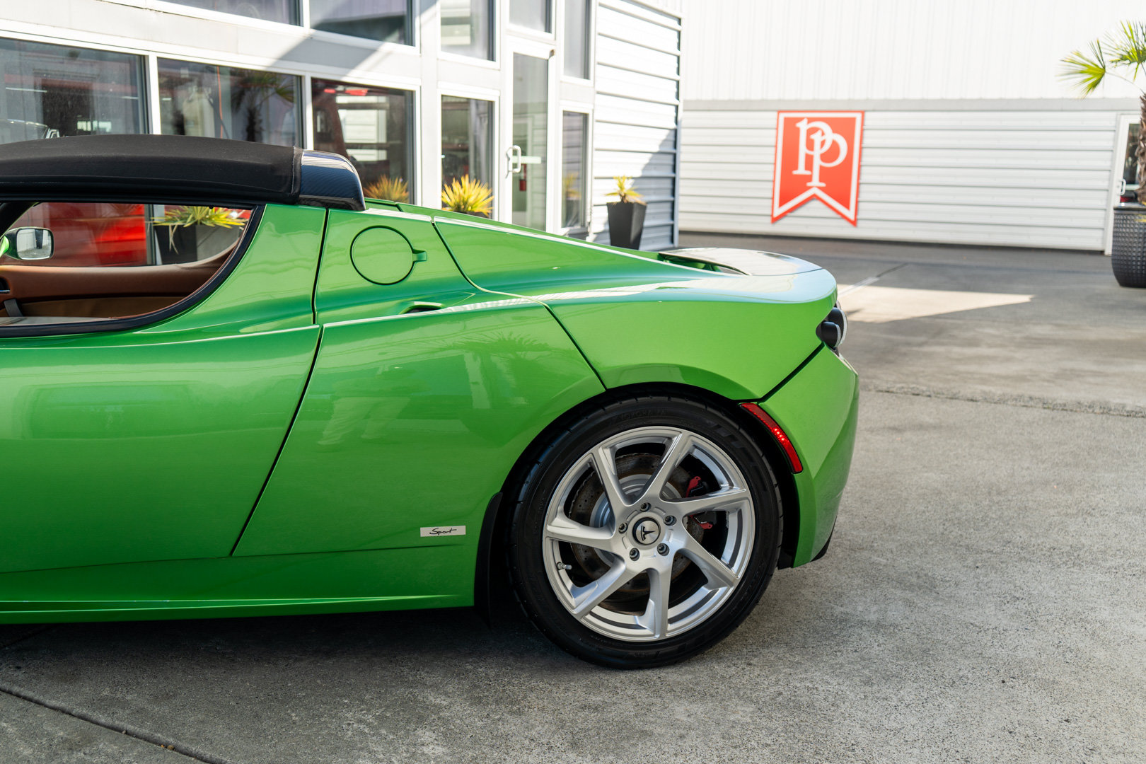 Used 2011 Tesla Roadster Sport RWD image 5