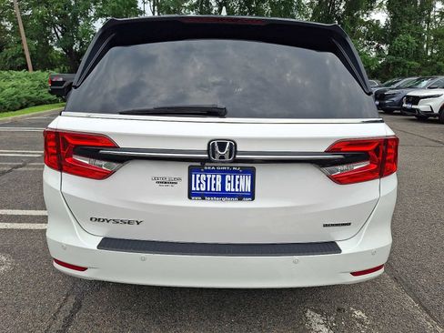 Certified 2024 Honda Odyssey Touring image 5