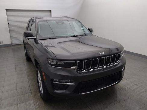 Used 2023 Jeep Grand Cherokee Limited AWD/4WD image 14