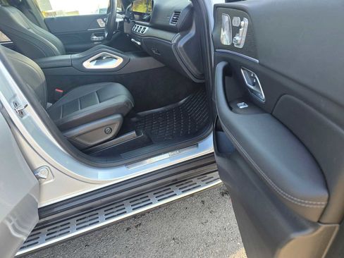 Certified 2025 Mercedes-Benz GLS 450 4MATIC image 10