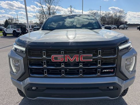 Used 2024 GMC Canyon AT4 w/ Technology Package image 11