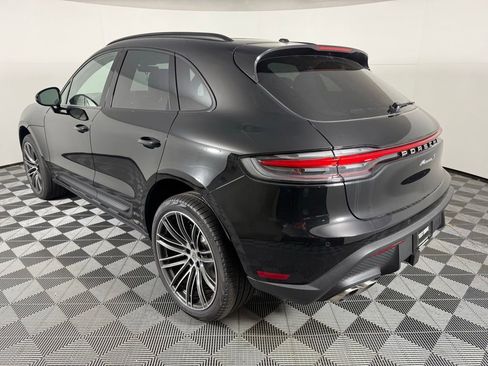 Certified 2025 Porsche Macan S image 3